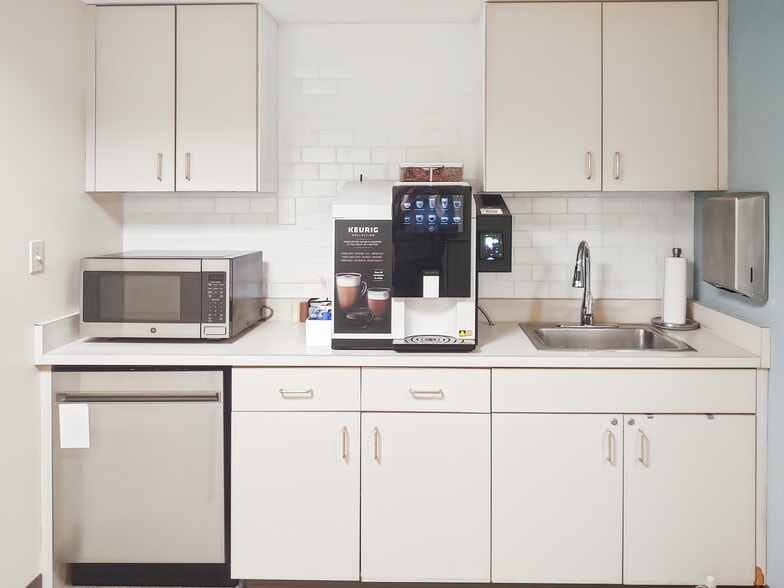 More Photos Of 22 Bull St, Savannah Coworking Space