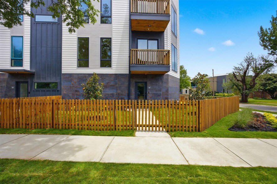 More Photos Of 4605 Belmont Ave, Dallas Apartments For Sale