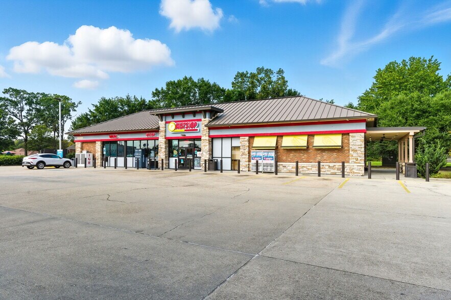 More Photos Of 2330 O'Neal Ln, Baton Rouge Convenience Store For Sale