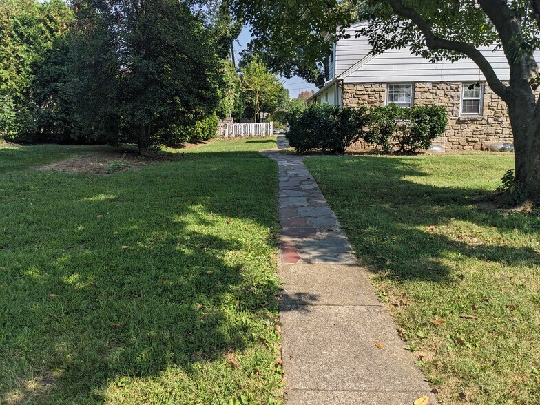 More Photos Of 1000 Old York Rd, Abington Office Residential For Sale