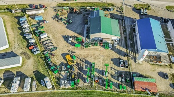 More Photos Of 30 Industrial Dr, Sylvan Lake Service For Lease