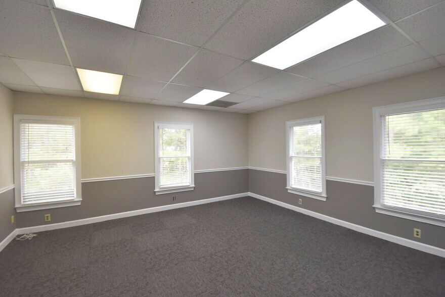 More Photos Of 116 Peachtree Ct, Peachtree City Medical For Lease
