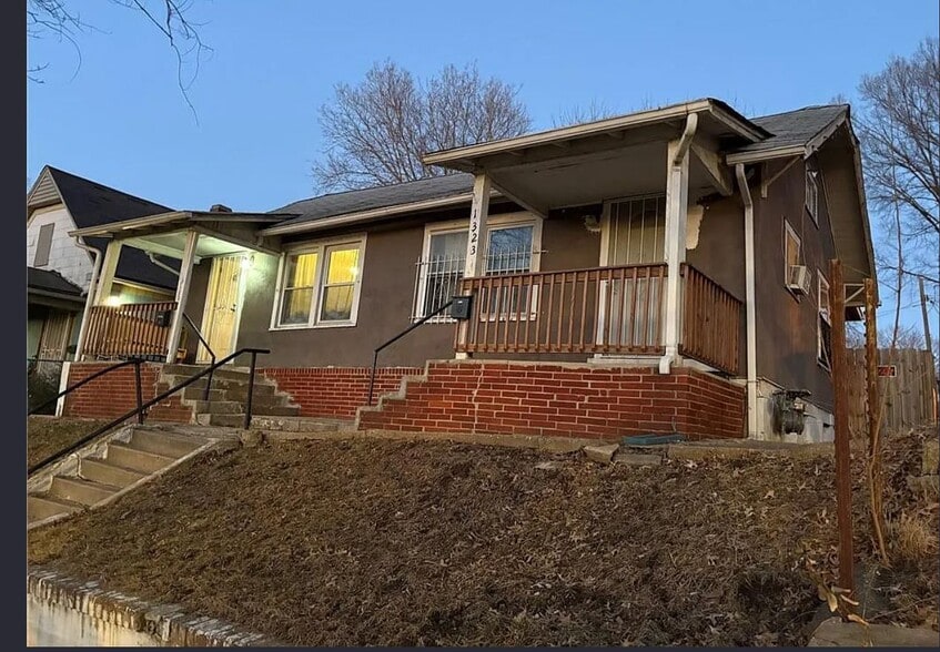 Primary Photo Of 1321 Van Brunt Blvd, Kansas City Apartments For Sale