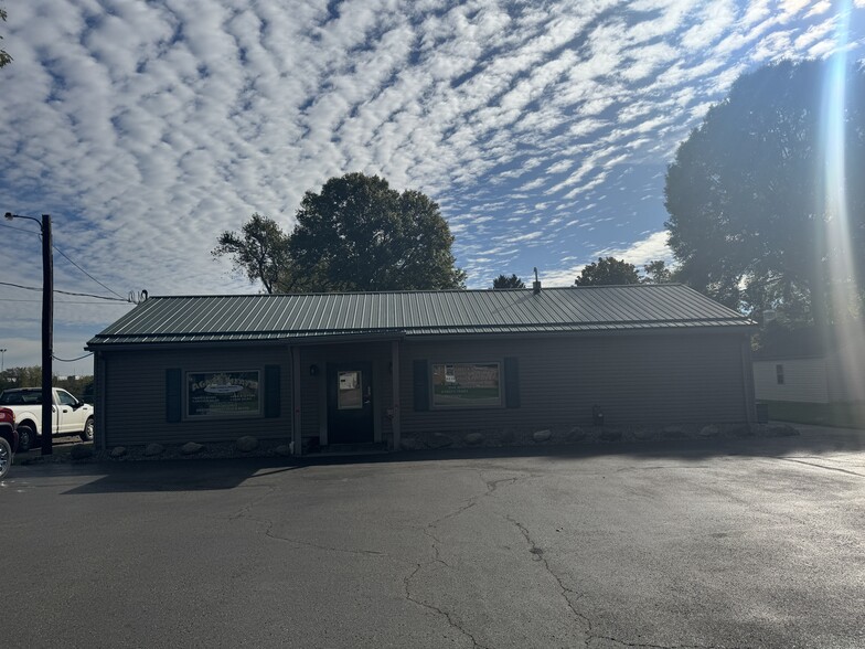 Primary Photo Of 1008 Market St NE, Navarre Storefront Retail Office For Sale