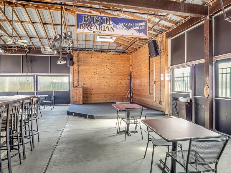 More Photos Of 200 N Main St, Dupo Specialty For Sale