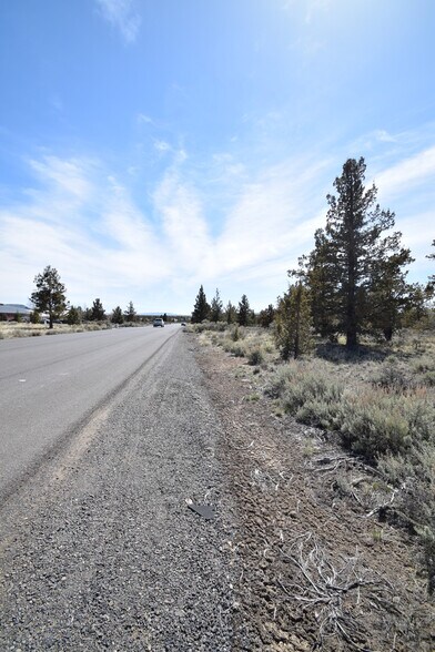 More Photos Of Commerce @ SW Empire Drive, Prineville Land For Sale