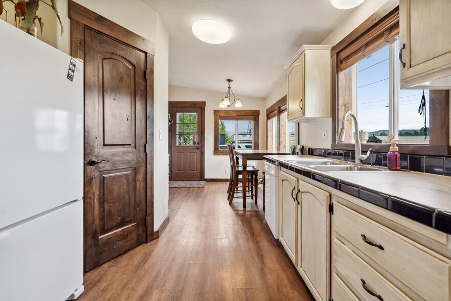 More Photos Of 79 Sweebee Ln, Columbia Falls Specialty For Sale