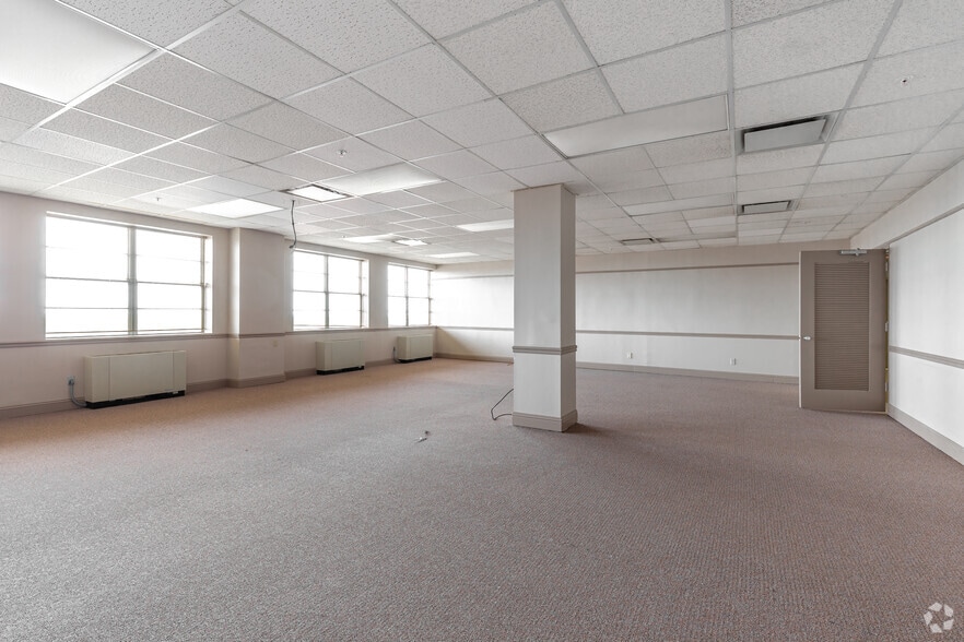 More Photos Of 525 Milam St, Shreveport Office For Sale