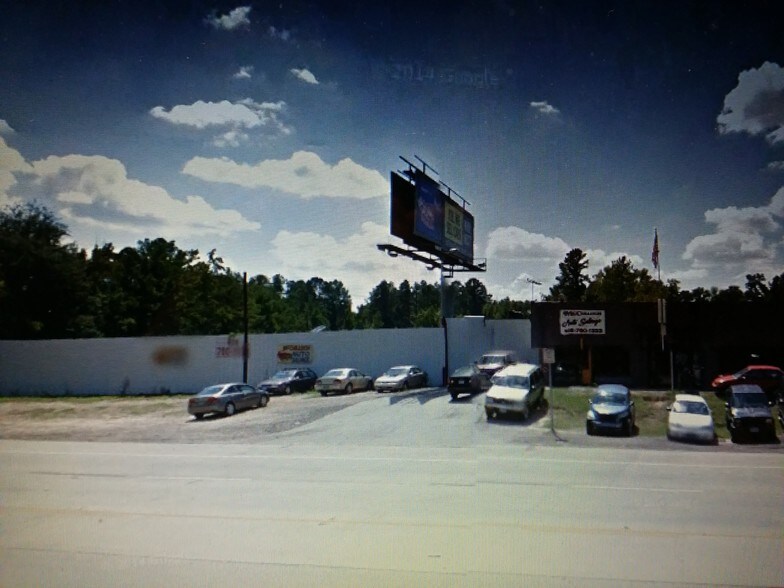More Photos Of 606 N Loop 336 E, Conroe Auto Repair For Sale