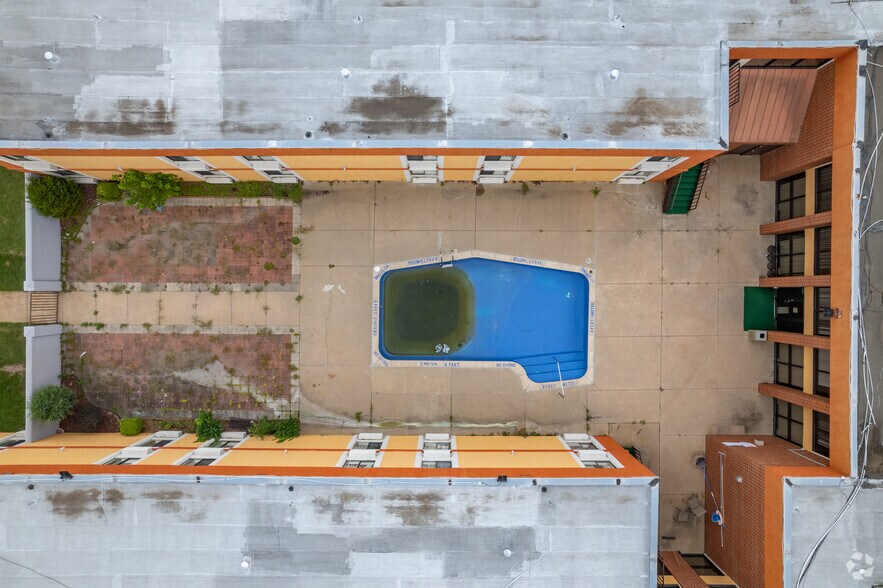 More Photos Of 4849 S Laura St, Wichita Hospitality For Sale