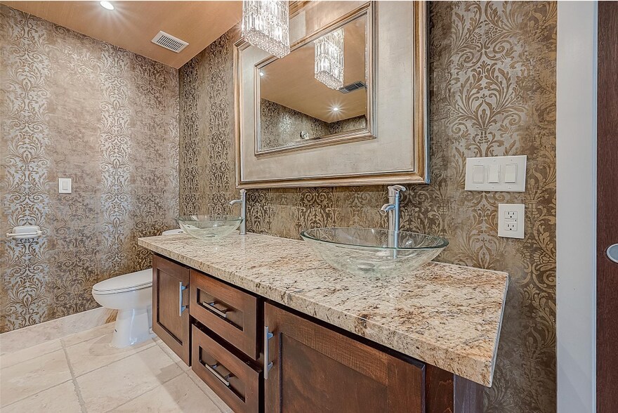 More Photos Of 446 Heights Blvd, Houston Office Residential For Sale