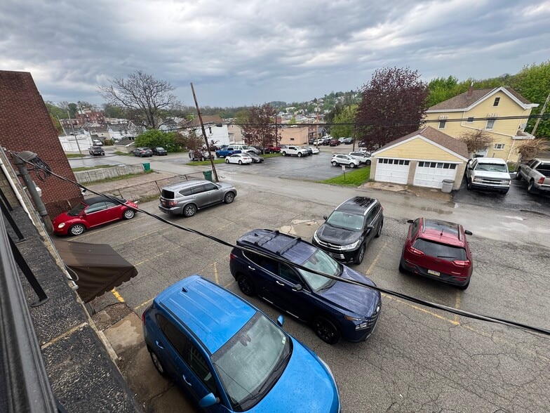 More Photos Of 229 S Maple Ave, Greensburg Office For Lease