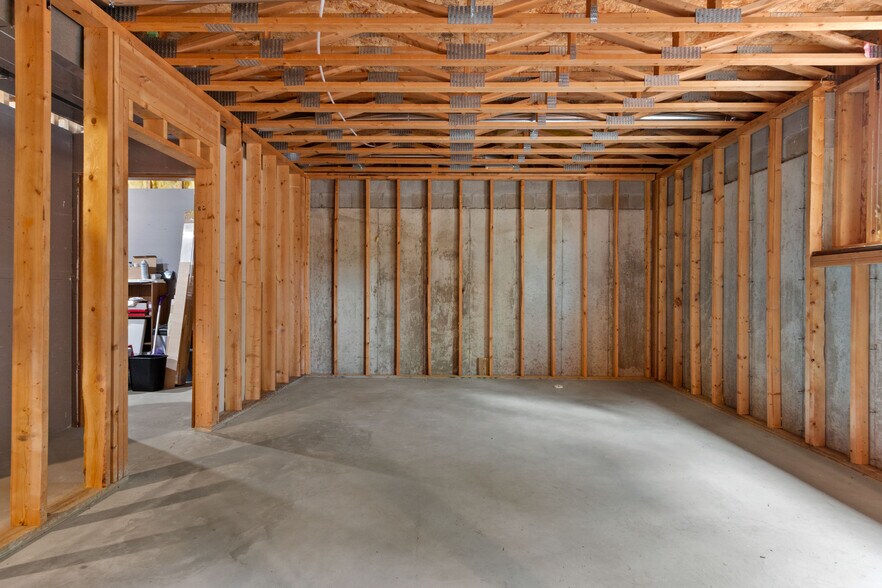 More Photos Of 3210 Post Rd, Stevens Point Office For Lease