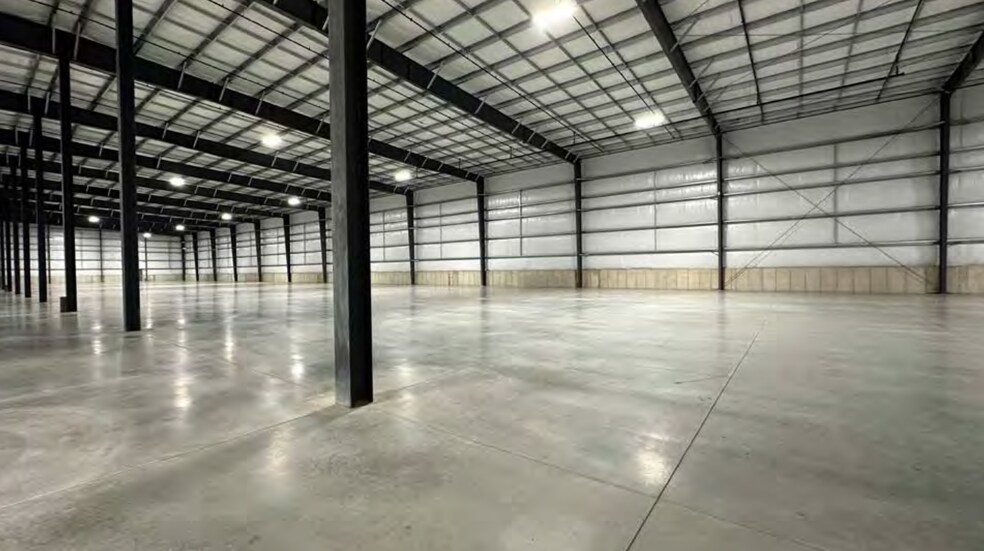 More Photos Of 299 Gest st, Cincinnati Manufacturing For Lease