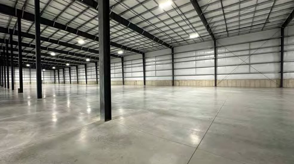 More Photos Of 299 Gest st, Cincinnati Manufacturing For Lease