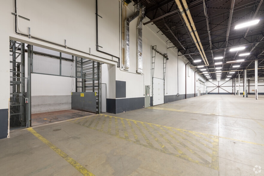 More Photos Of 121 Technology Dr, Durham Unknown For Lease