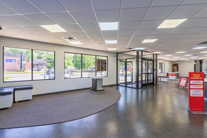 More Photos Of 3903 Lincoln Hwy, Thorndale Freestanding For Lease