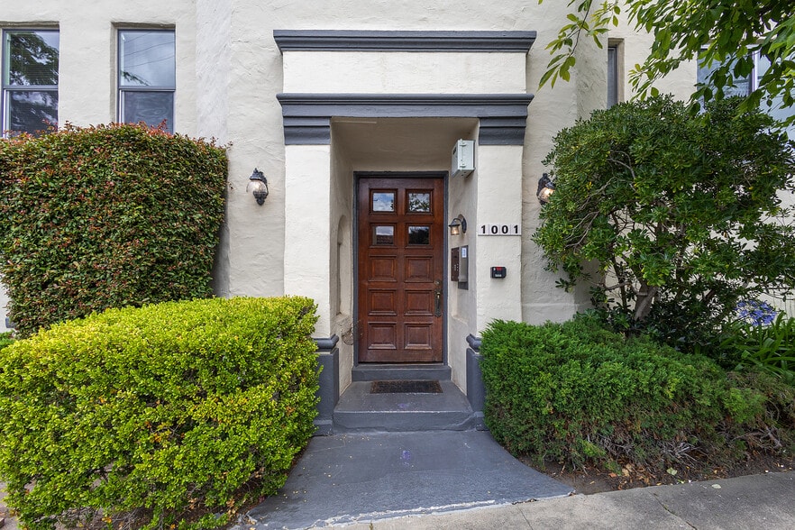 More Photos Of 1001 Warfield Ave, Oakland Apartments For Sale