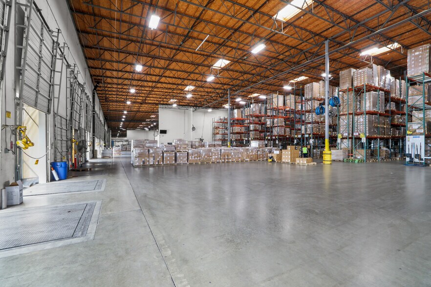 More Photos Of 50 Icon, Foothill Ranch Manufacturing For Lease