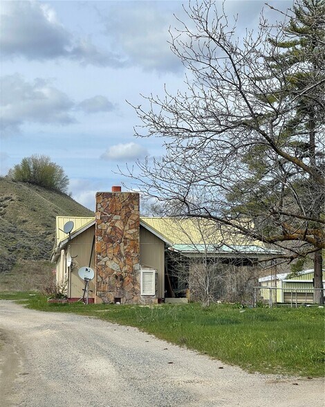 More Photos Of 2549 4th Ave N, Okanogan Office Residential For Sale