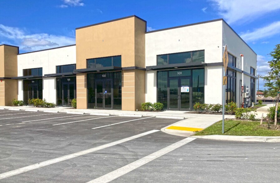 Primary Photo Of 1260-1261 NE 8th St, Cape, Cape Coral Flex For Lease