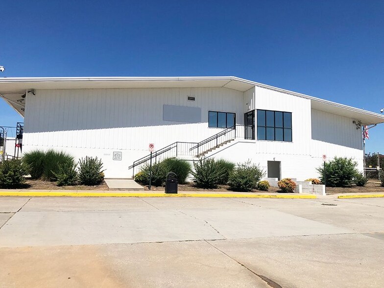 More Photos Of 3275 Moreland Ave, Conley Truck Terminal For Lease