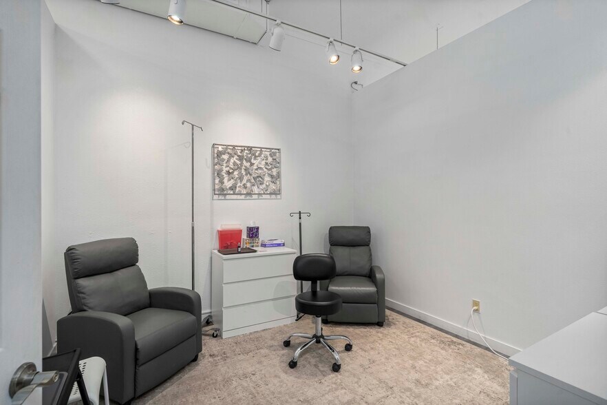 More Photos Of 309 N Pearl St, Ellensburg Storefront Retail Residential For Sale