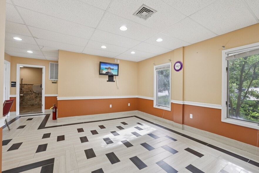 More Photos Of 364 Parsippany Rd, Parsippany Office For Sale