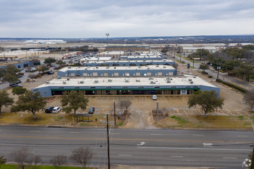 More Photos Of 9929 Broadway St, San Antonio Unknown For Lease