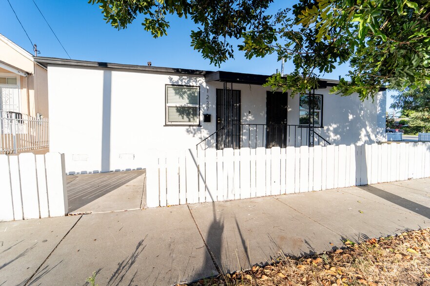 More Photos Of 1227 Coolidge Ave, National City Apartments For Sale