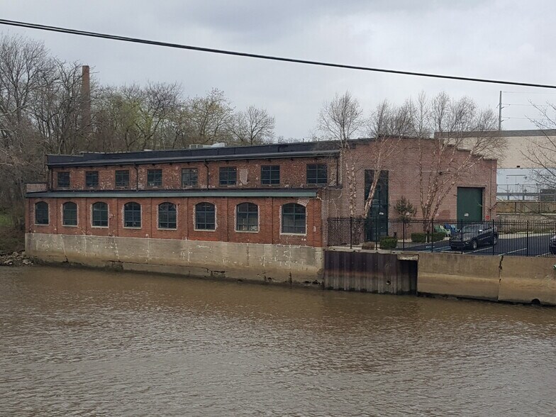 More Photos Of 1601 N Jessup St, Wilmington Manufacturing For Lease