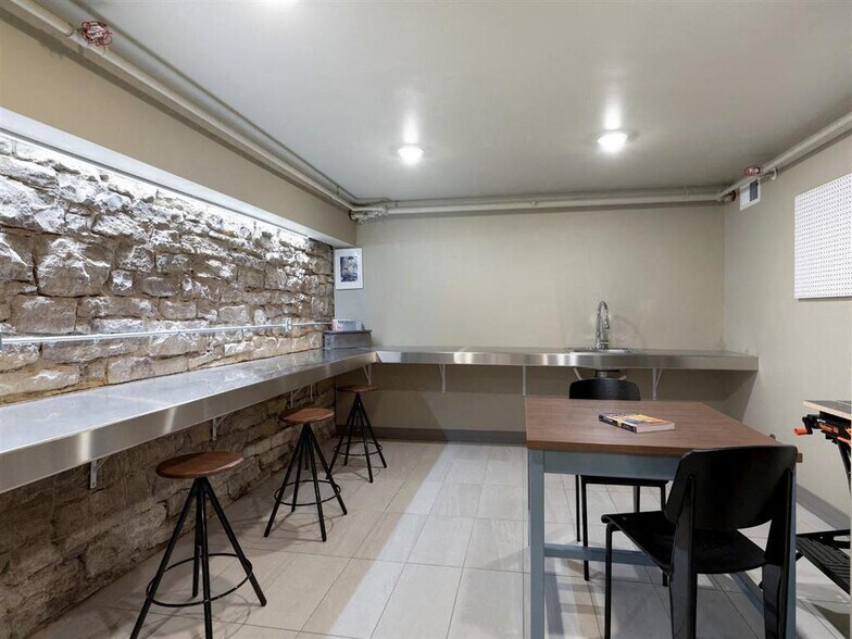 More Photos Of 10 2nd St SE, Minneapolis Apartments For Lease