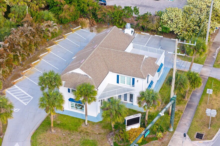 More Photos Of 9300 N A1A, Vero Beach Freestanding For Sale