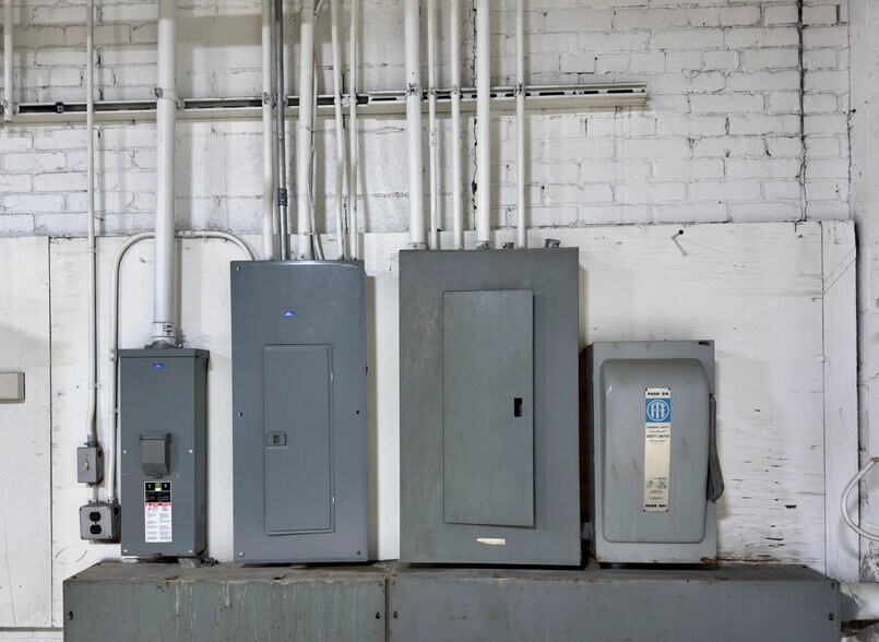 More Photos Of 1100 W Town St, Columbus Industrial For Sale