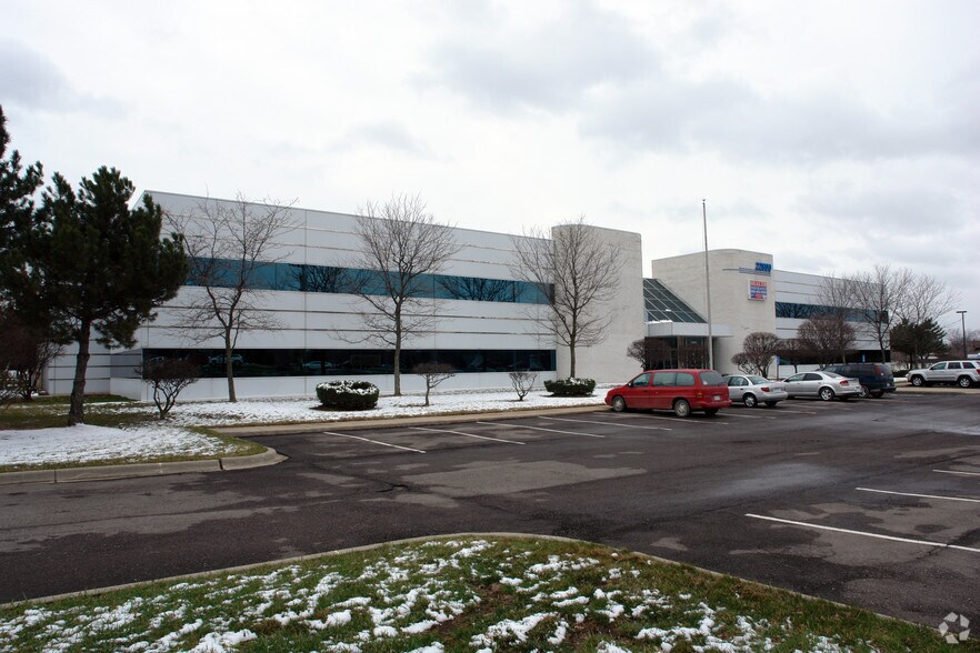 More Photos Of 22800 Hall Rd, Clinton Township Light Manufacturing For Lease
