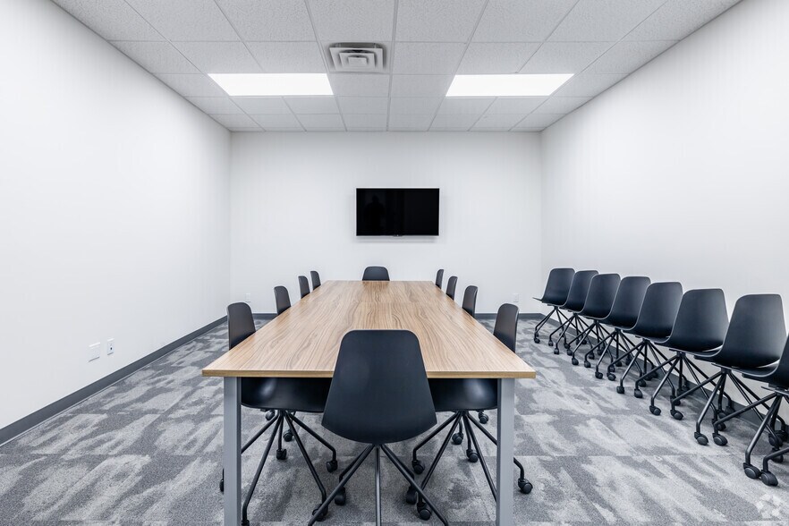 More Photos Of 1 Channel Dr, Port Washington Office For Lease