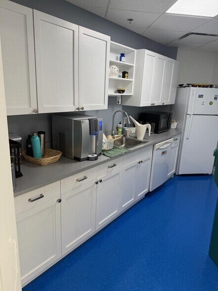 More Photos Of 150 Baker Avenue Ext, Concord Medical For Lease