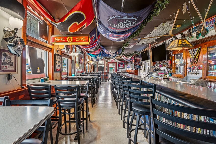 More Photos Of 2926 N Monroe St, Spokane Bar For Sale