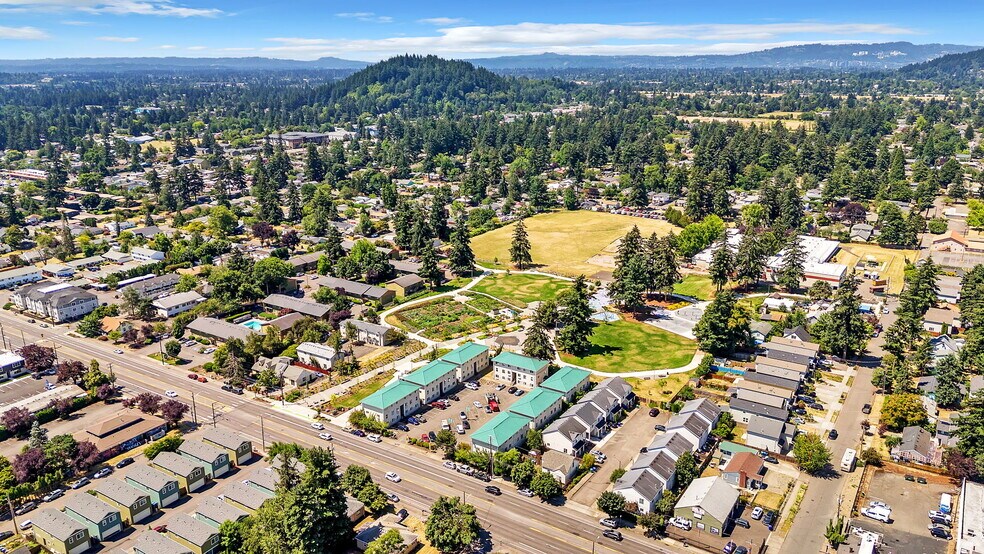 More Photos Of 1901-1943 SE 122nd Ave, Portland Apartments For Sale