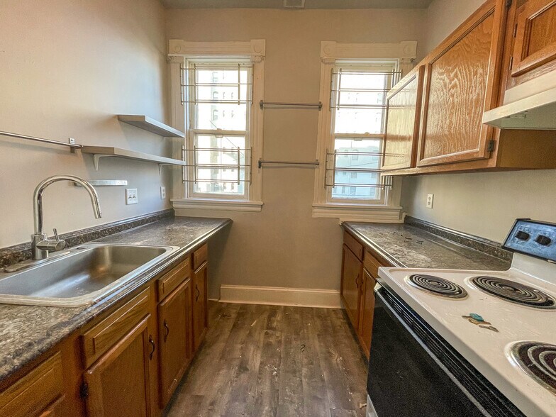 More Photos Of 112 E Preston St, Baltimore Apartments For Sale