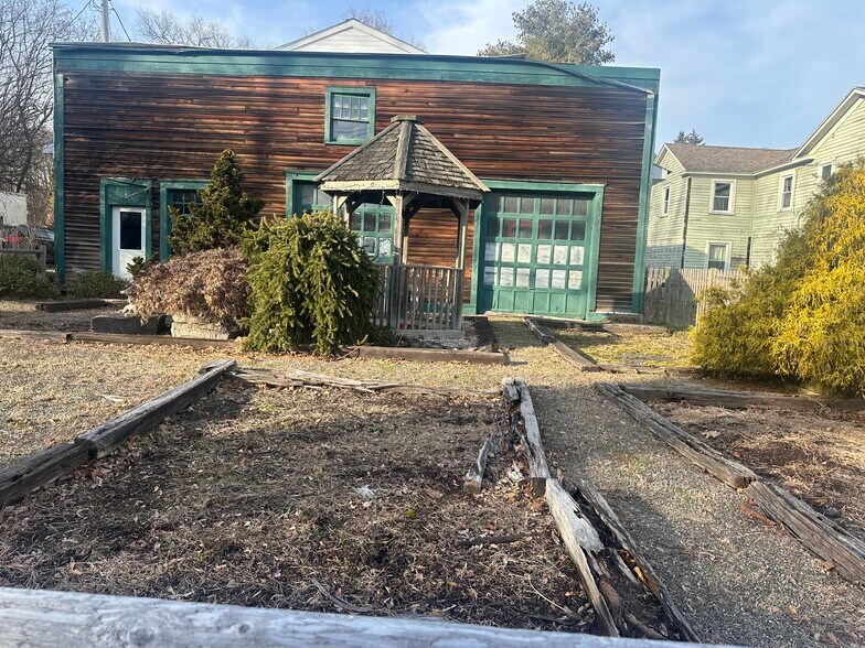 More Photos Of 1033 Kinderhook St, Valatie General Retail For Sale