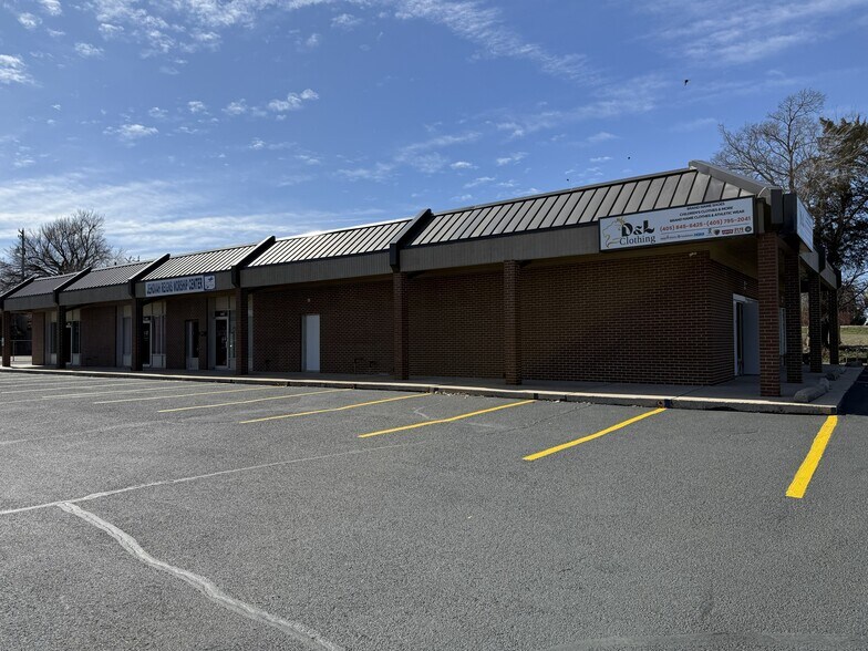 More Photos Of 6810-6816 NW 23rd St, Bethany Freestanding For Sale