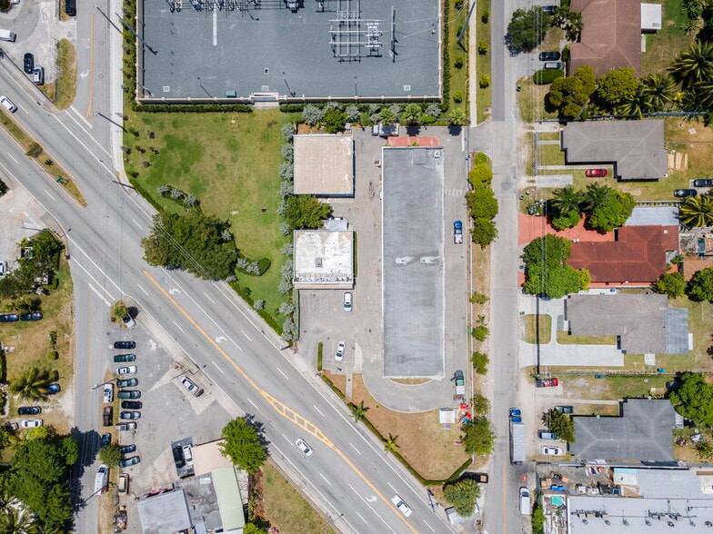 More Photos Of 14444 W Dixie Hwy, Miami Self Storage For Sale