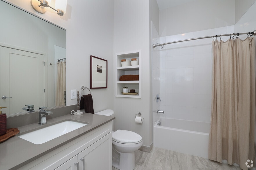 More Photos Of 266 Canal St, Salem Apartments For Lease