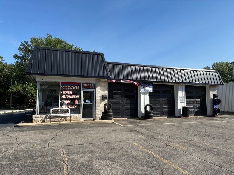 Primary Photo Of 22101 Lorain Rd, Cleveland Auto Repair For Sale
