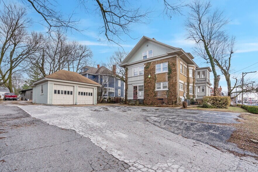 More Photos Of 1201 E Walnut St, Springfield Loft Creative Space For Sale