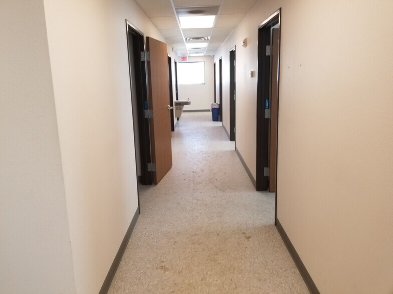 More Photos Of 14472 Commerce Park Blvd, Williston Warehouse For Sale