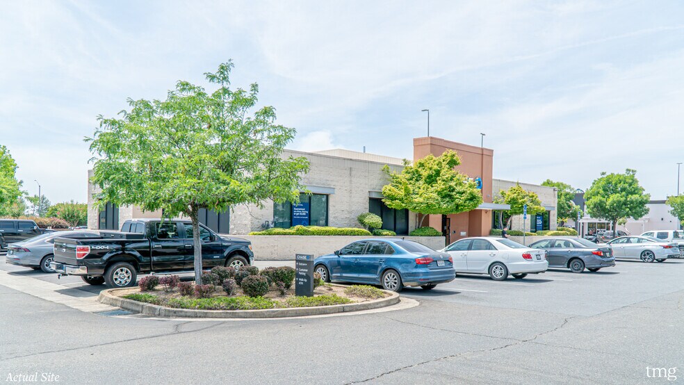 More Photos Of 974 Dana Dr, Redding General Retail For Sale