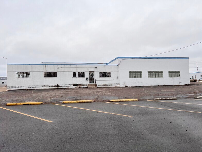 More Photos Of 22 Washington St, Brainerd Auto Dealership For Sale