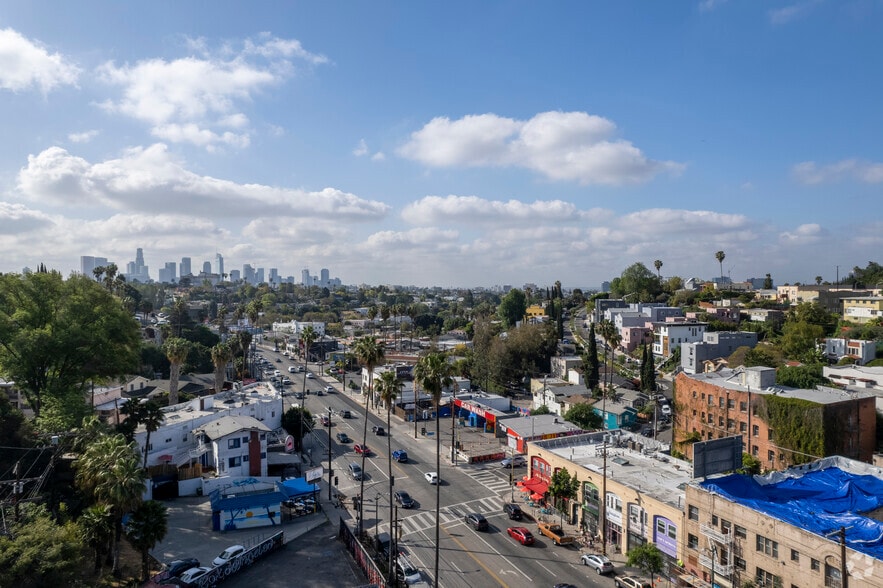 More Photos Of 3200 W Sunset Blvd, Los Angeles Apartments For Lease